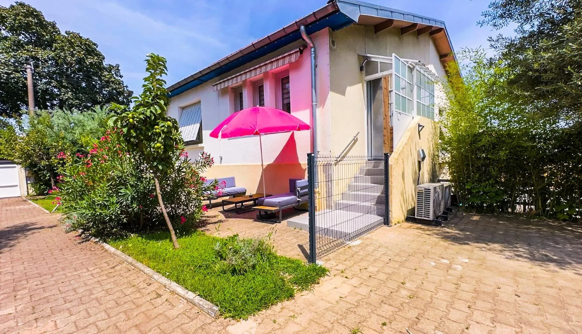 Serenity Suite Venissieux France